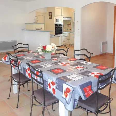 Holiday home 3 Bedroom Beautiful In Sur Orb *